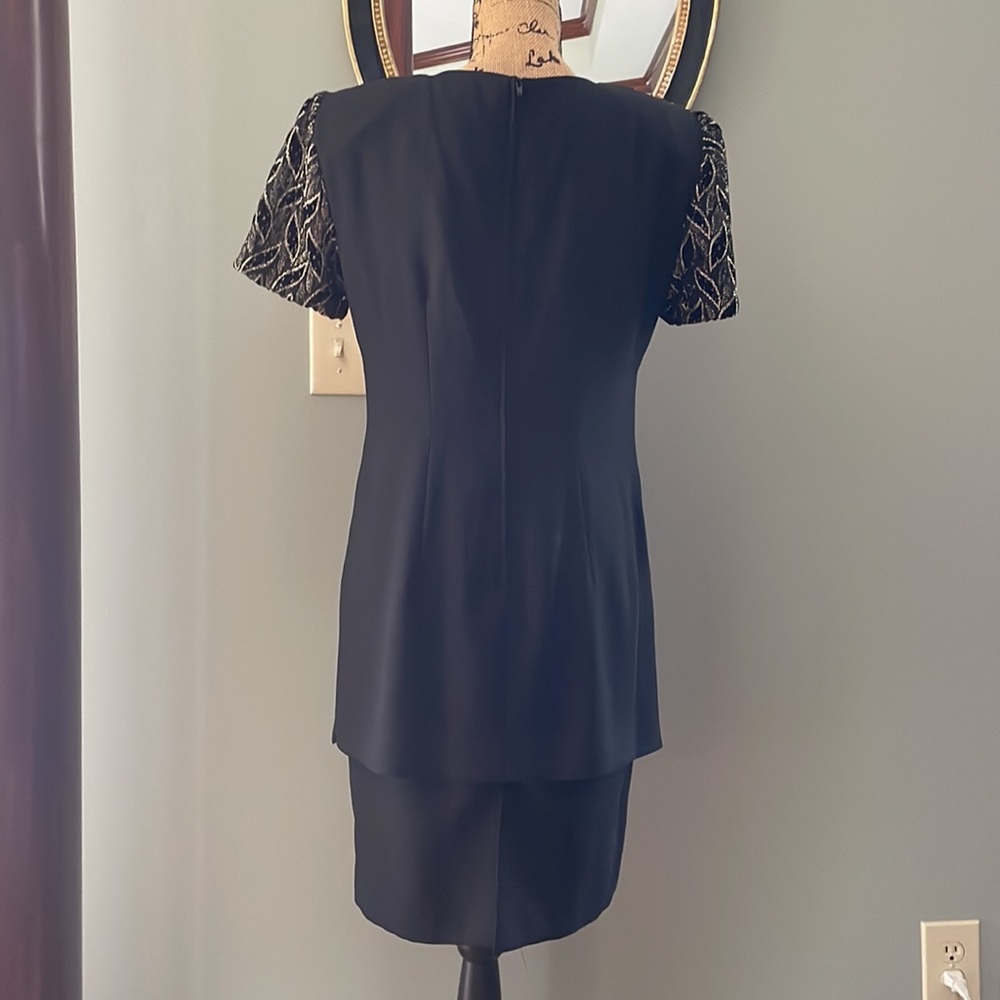 Vintage John Robert’s dress, size 8. - Picture 6 of 9